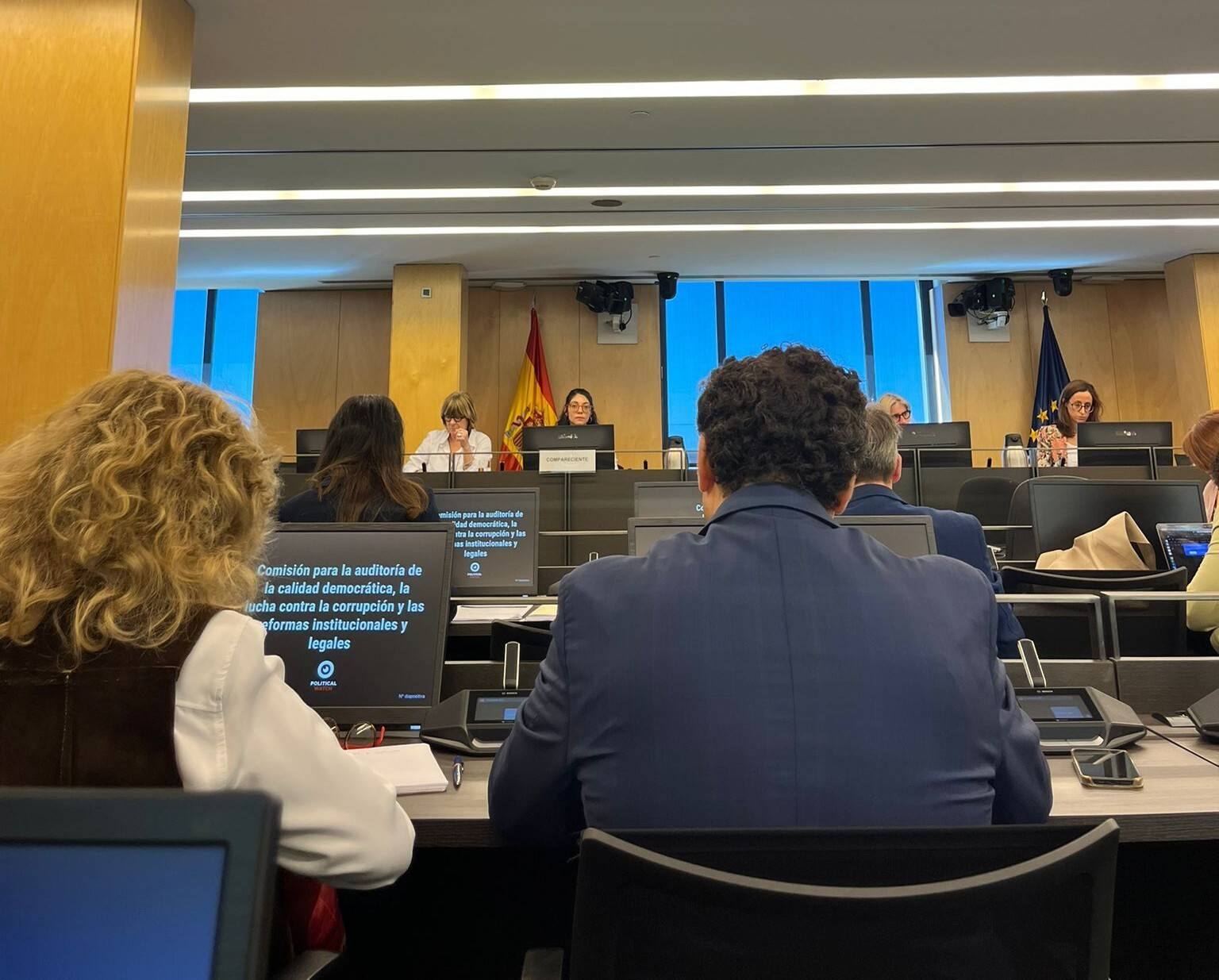 Political Watch presenta tres propuestas para revitalizar la participación ciudadana ante la crisis de confianza democrática